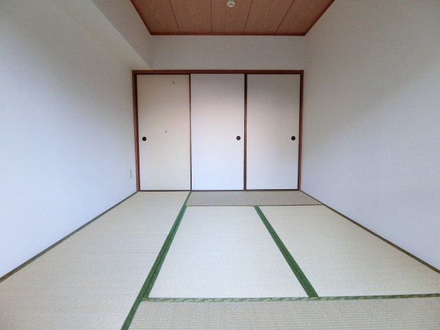 天神アコールマンションの寝室|落ち着いた色調の寝室です