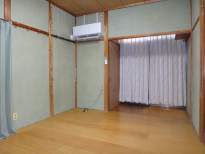 【洋室】 | 玉名市築地　中古住宅 | 明るい洋室です