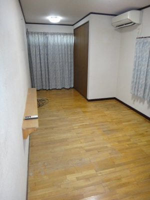 【洋室】 | 玉名市築地　中古住宅 | 広々とした洋室です