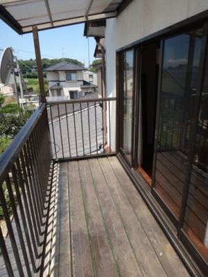 【バルコニー】 | 玉名市築地　中古住宅 | 開放的で明るい空間を演出してくれるバルコニーです