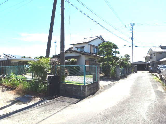 玉名市築地　中古住宅の前面道路含む現地写真|前面道路含む現地写真です