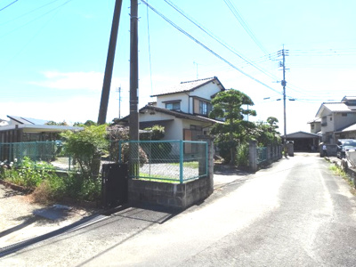 【前面道路含む現地写真】 | 玉名市築地　中古住宅 | 前面道路含む現地写真です