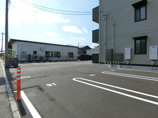 ロイヤルステージ皆生新田の駐車場