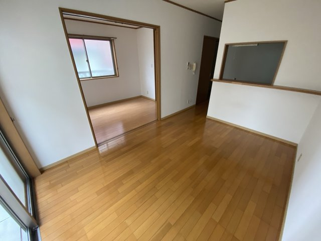 NKハイツの居間・リビング
