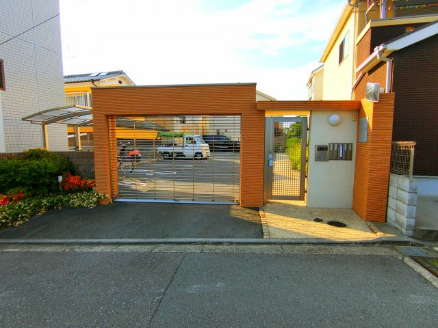 アマービレ泉ヶ丘のエントランス