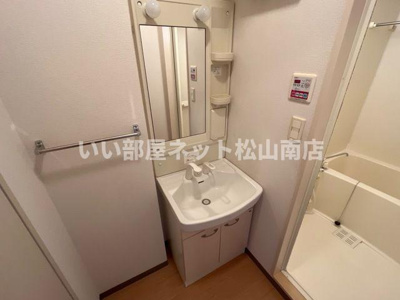 【洗面所】 | シェルル南方