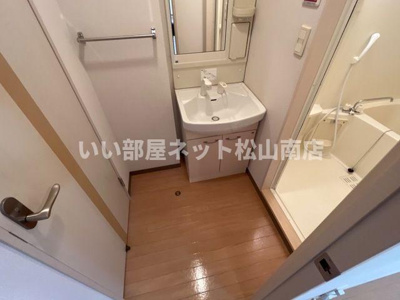 【洗面所】 | シェルル南方