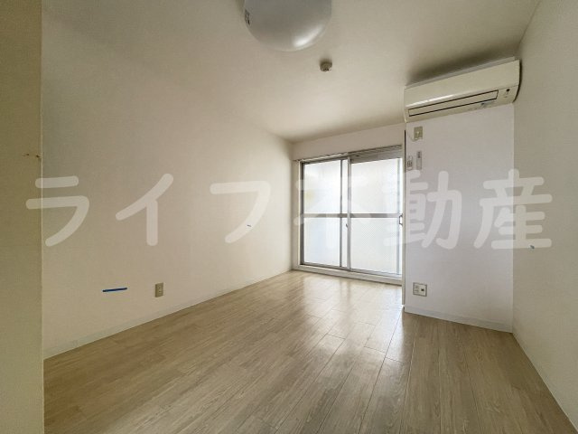 ベルハイム俊徳道の居間・リビング|ゆったりとしたリビングです
