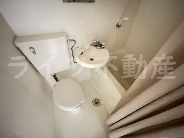 ベルハイム俊徳道の浴室|コンパクトで使いやすいお風呂です