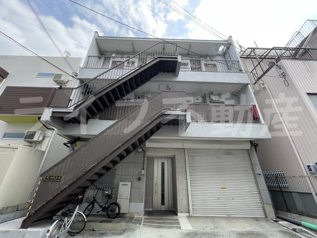 サンライトコーポの外観|外観は落ち着いています