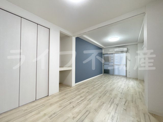 サンライトコーポの居間・リビング|使いやすいリビングです