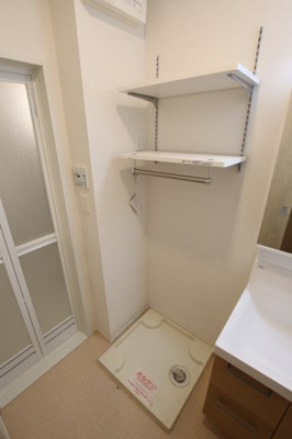 【設備】 | エレガントオハナ | 室内洗濯機置き場