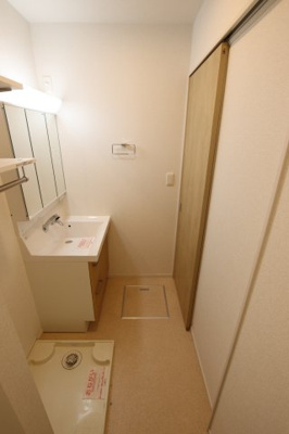 【洗面所】 | エレガントオハナ