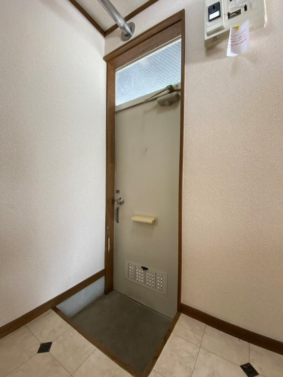 アーバンエステートの玄関