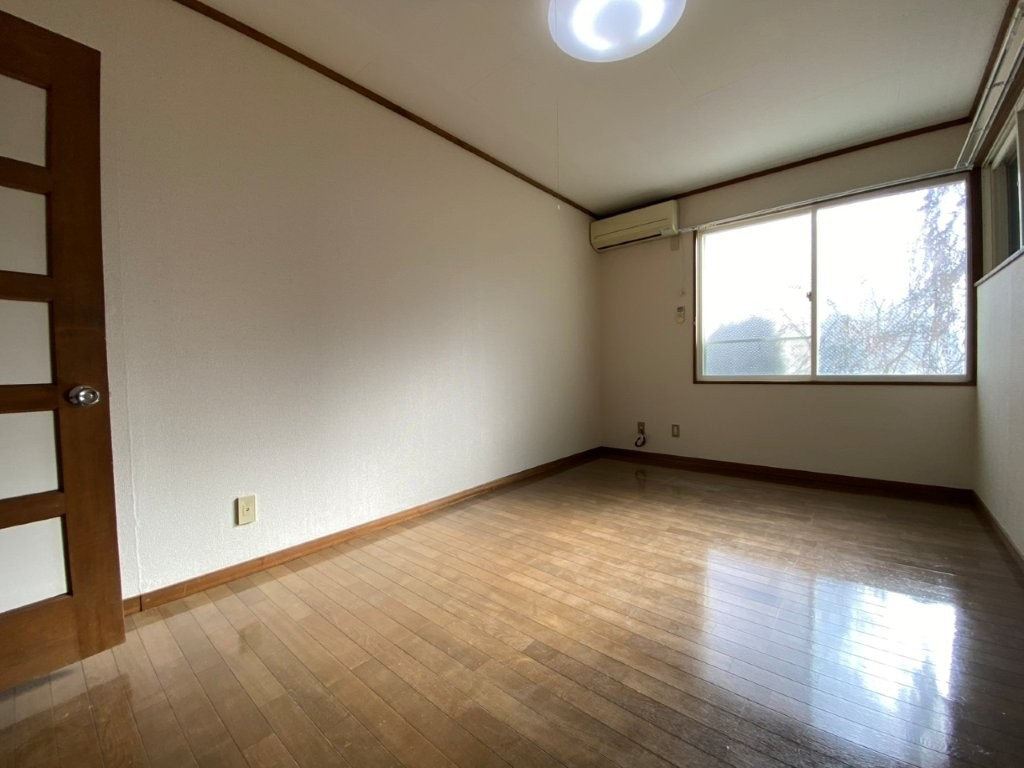 アーバンエステートの居間・リビング