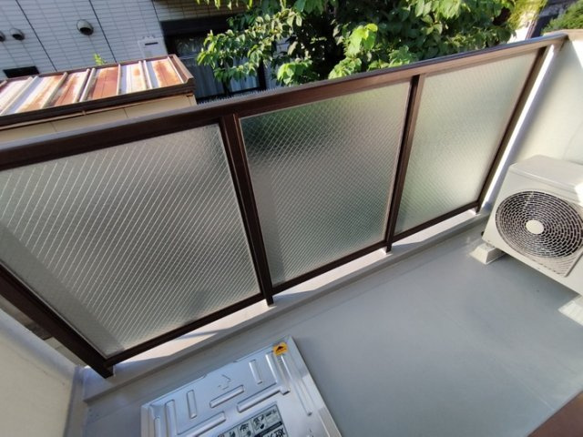 ドムールコスモス甲南町のバルコニー