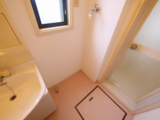 サンメゾネットの設備|洗濯機置き場です