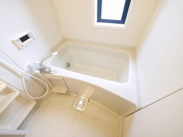 サンメゾネットの浴室|落ち着いた空間のお風呂です