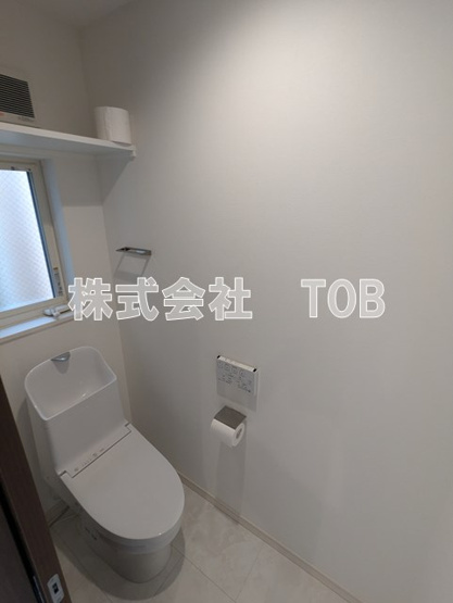 【トイレ】 | 世田谷区上北沢５丁目　貸戸建て | 1Fトイレ