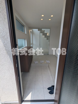 【玄関】 | 世田谷区上北沢５丁目　貸戸建て