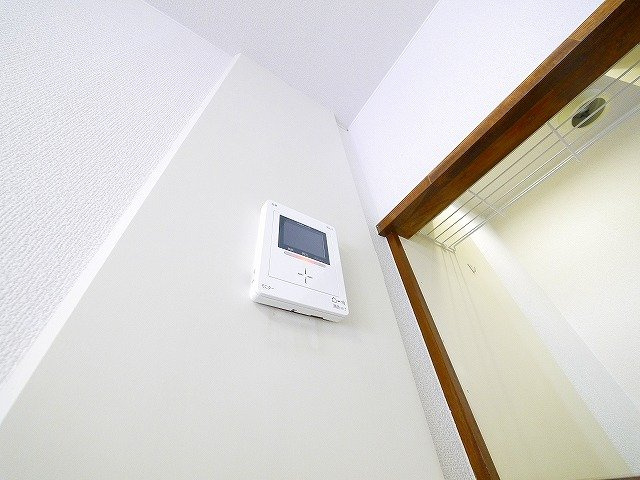みつがらすのセキュリティ|モニター付きインターホンです