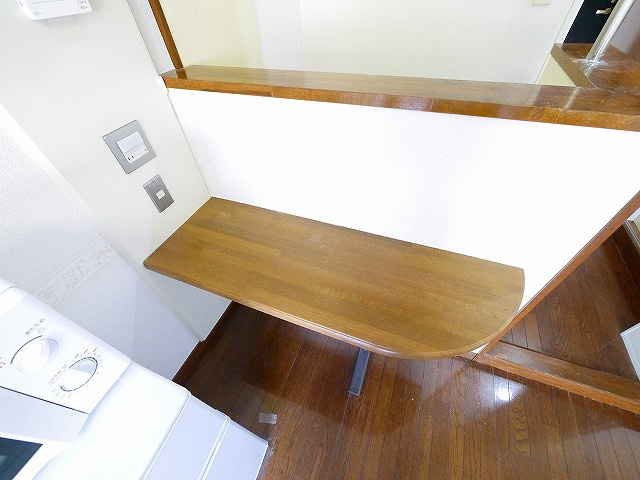 みつがらすのその他|カウンター机が完備されています