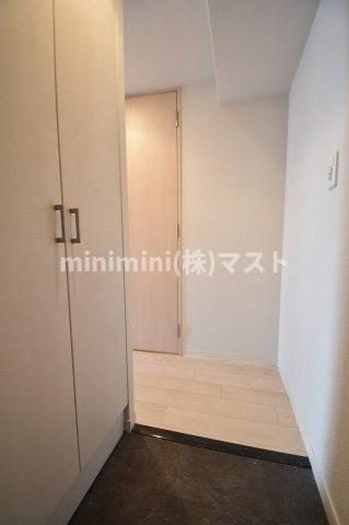 プレサンス上町台リベルテの玄関