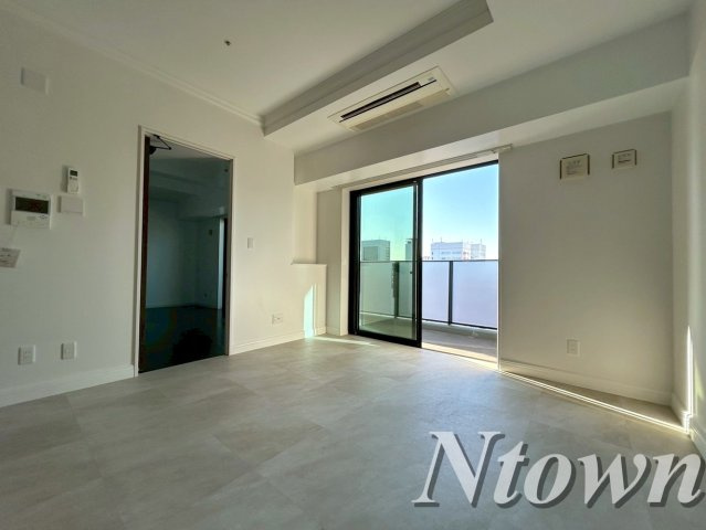 【居間・リビング】 | さくらHills NISHIKI Platinum Residence | こちらの居間で趣味の時間をお楽しみください
