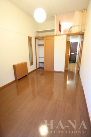 レオパレス丸山の居間・リビング