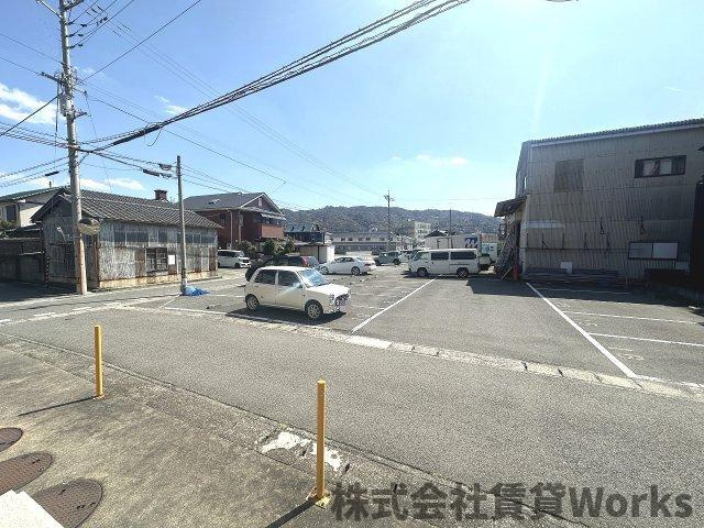 プレステージレジデンス南矢三の駐車場|カースペースがあります