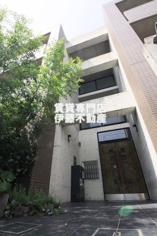 スクエアコートの外観