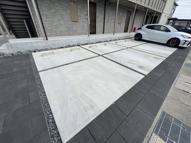 Babelの駐車場