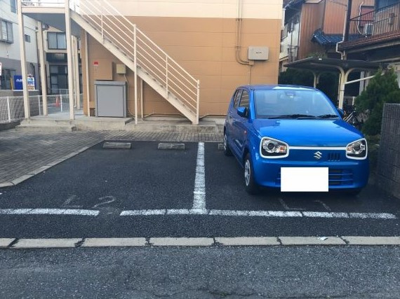 レオパレスＴＹヒルズの駐車場