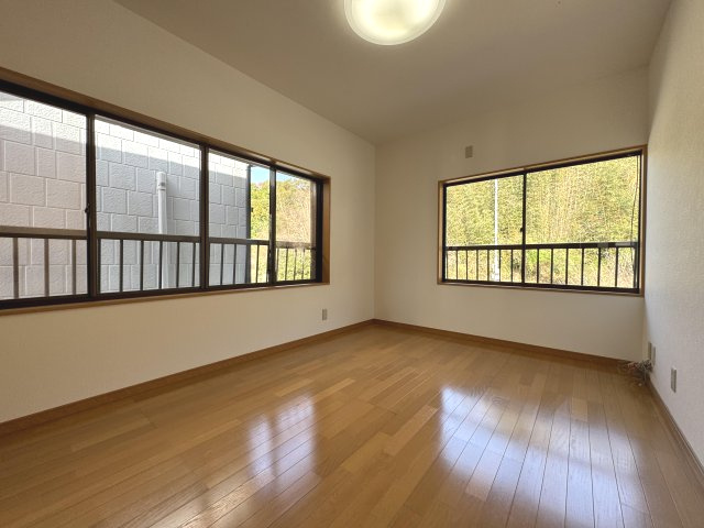 高知市神田　中古戸建ての洋室