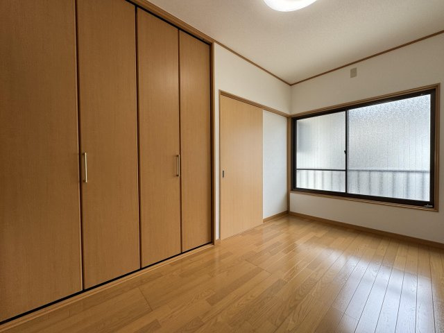 高知市神田　中古戸建ての洋室