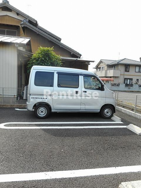 クリーン・カーサ東島の駐車場|駐車場