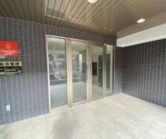 グランパシフィック大今里南のエントランス