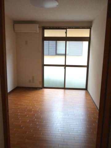 双葉ハイツの洋室|（別部屋の写真です。現況優先）