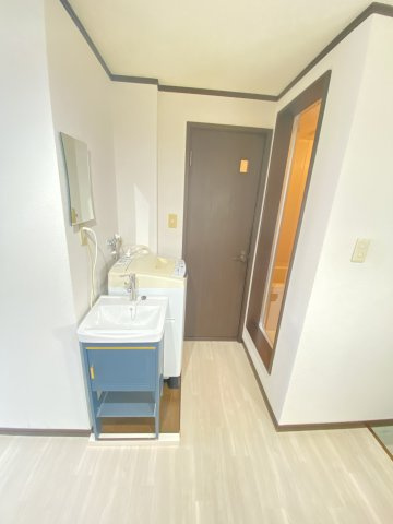 グリーンヒル壱番館の独立洗面台