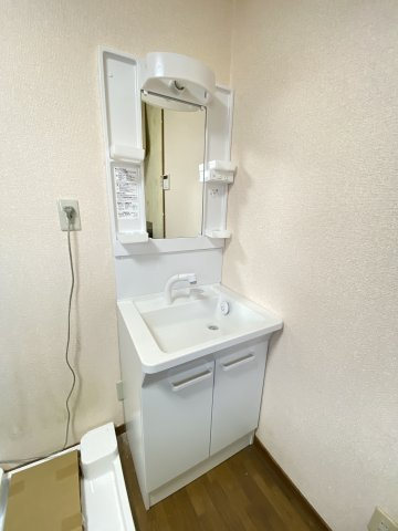 ツインハイツAの洗面所|独立洗面台新品です。