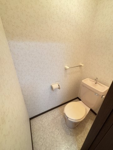 サンヒルズ江良Aのトイレ|トイレもきれいです