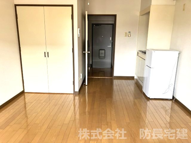 シャトル三の宮の居間・リビング|リビングです