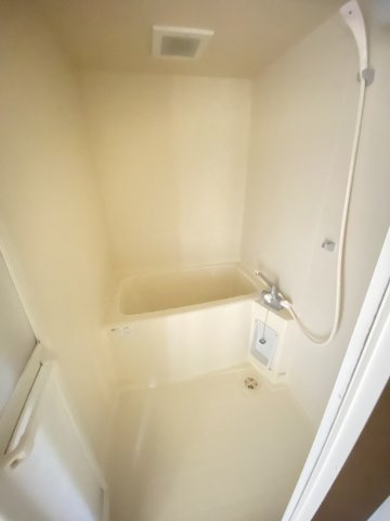 シャトル三の宮の浴室