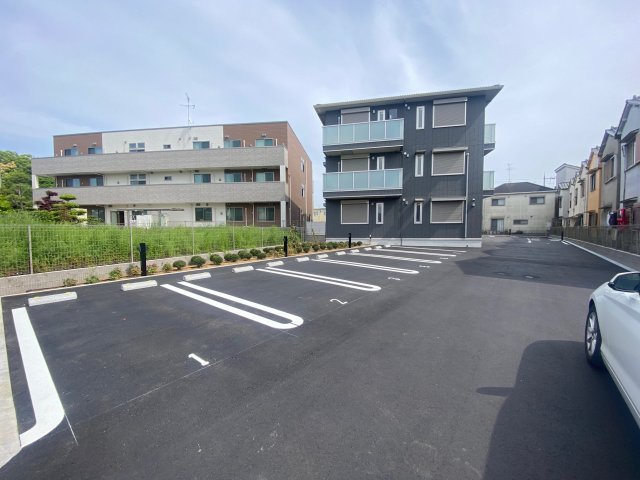 raffinato金剛の駐車場