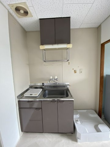 こーぽ・ふぃすとのキッチン|写真は同タイプの別室写真です。実際の室内の状態や設備、眺望等は現況を優先とさせていただきます。