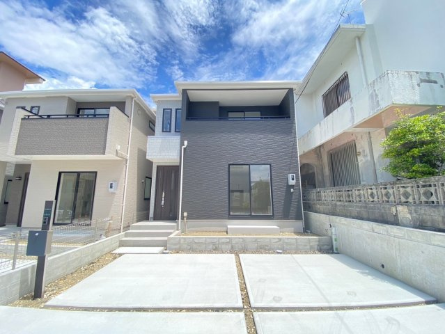 ハートフルタウン那覇市古島　3号棟の外観