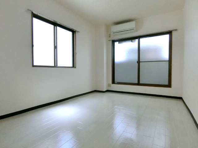 サンライフ近江堂の居間・リビング