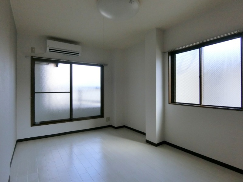 サンライフ近江堂の居間・リビング