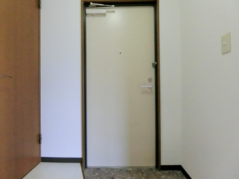 サンライフ近江堂の玄関