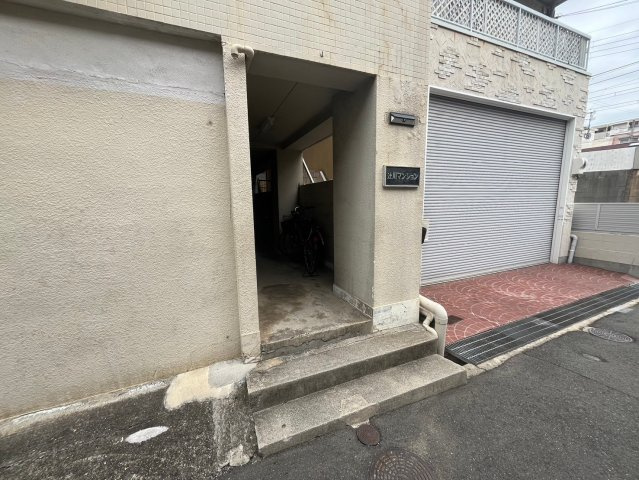辻川マンションのエントランス